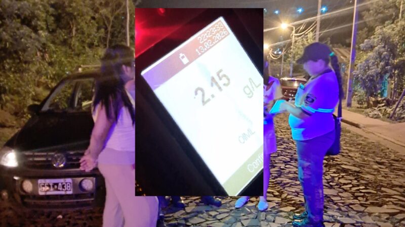 Borracho se quedó dormido en el auto, llamaron a la Policía y le aplicaron la multa