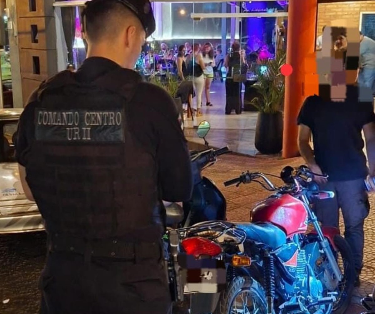 Demoraron a “ácido fólico” por tirar cortes con la moto y falta de papeles