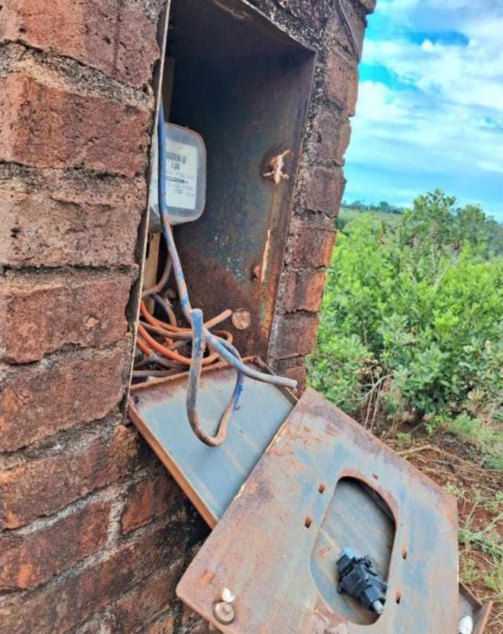 Vándalos dejaron sin electricidad a ocho familias de Picada Yapeyú, en Guaraní