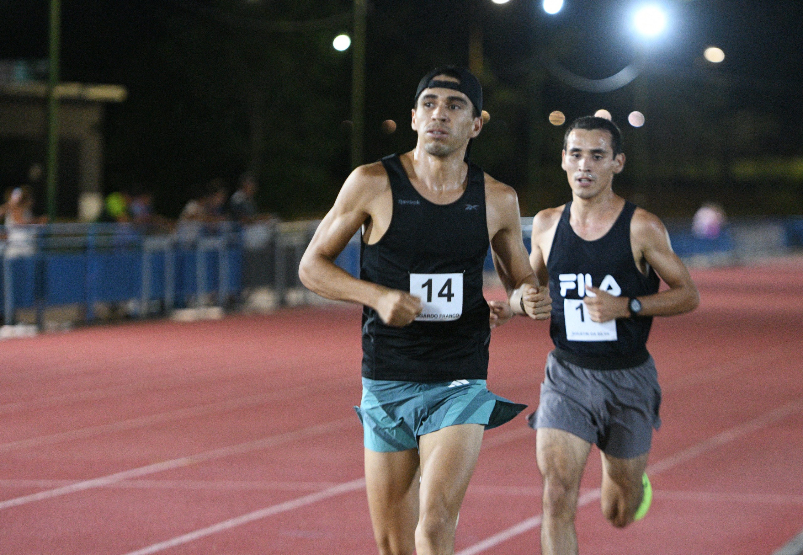 Edgardo Franco se consagró campeón provincial de 10 mil en un carrerón con Agustín Da Silva