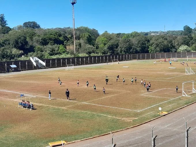 Robaron un arco de la cancha del Complejo y lo abandonaron en la calle: lopaitema ya