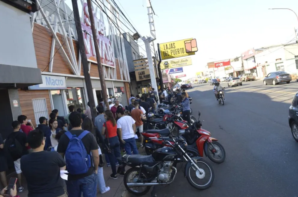 Más de mil personas se presentaron a una convocatoria por trabajo de supermercado de Posadas