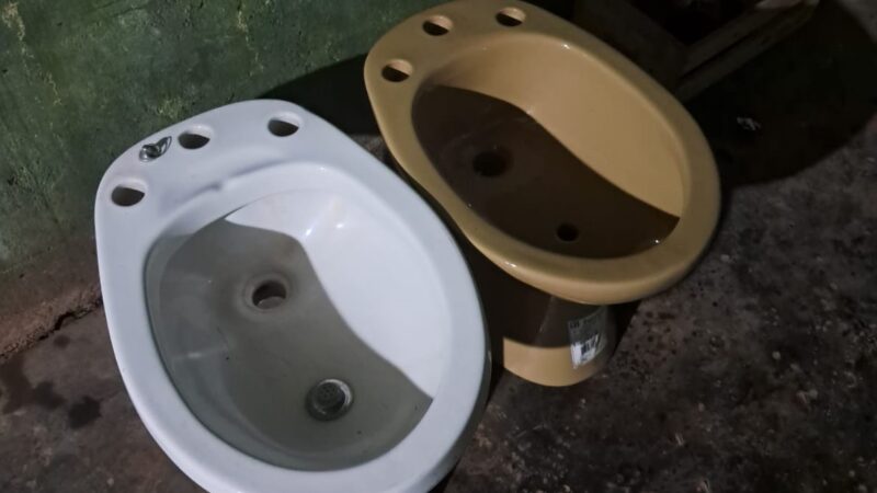 Se quedó a cuidar un depósito y aprovechó para vender cosas ajenas: fue detenido