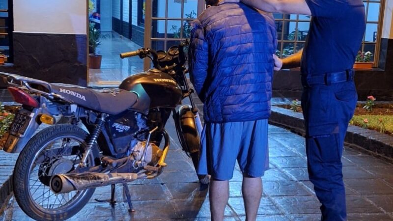 Se hicieron pasar por compradores de una Honda robada, capturaron al ladrón y recuperaron la moto