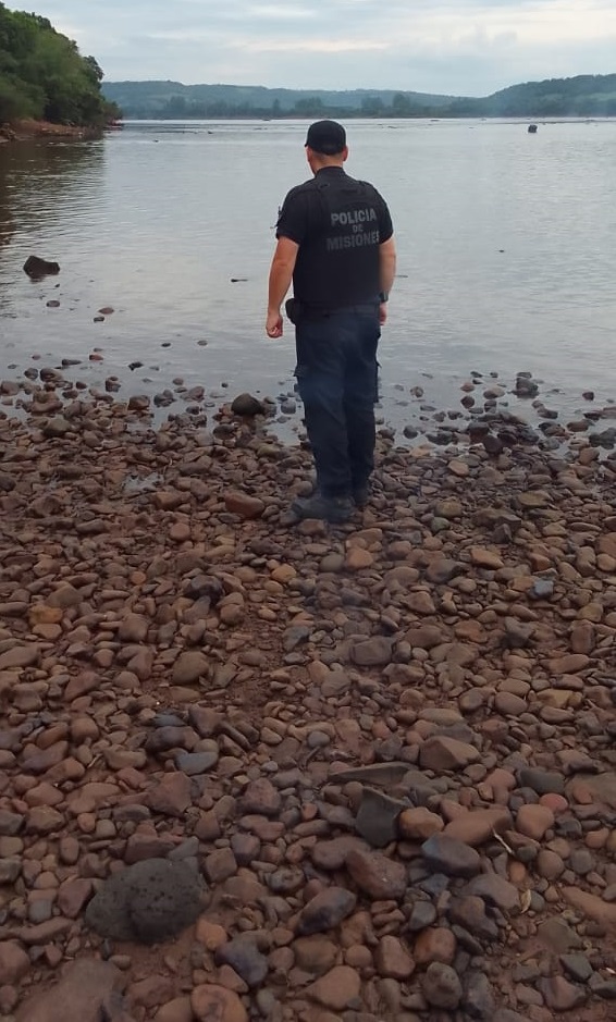 Por bajante del río se suspendió el servicio de balsa en Panambí