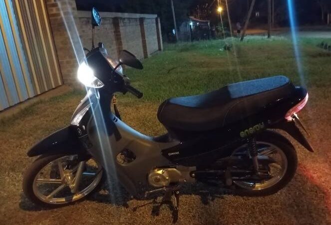 Piden información para recuperar una moto robada en Oberá