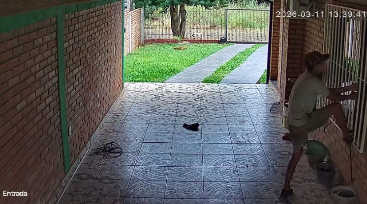 Robó en una casa, quedó grabado y terminó preso: tiene antecedentes