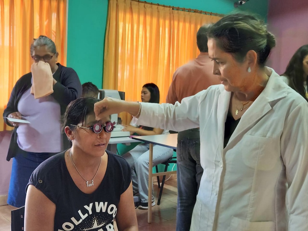 En Capioví recibieron atención especializada en salud visual