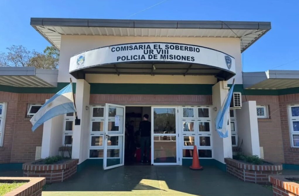 Oficial de Policía acusado de violar a cuatro mujeres fue detenido en El Soberbio