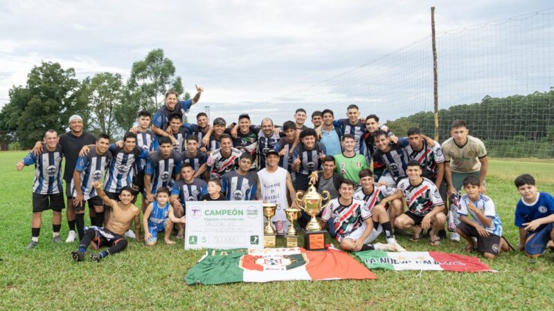 Tras la final en Km 10 los dos equipos dieron un ejemplo de conducta deportiva