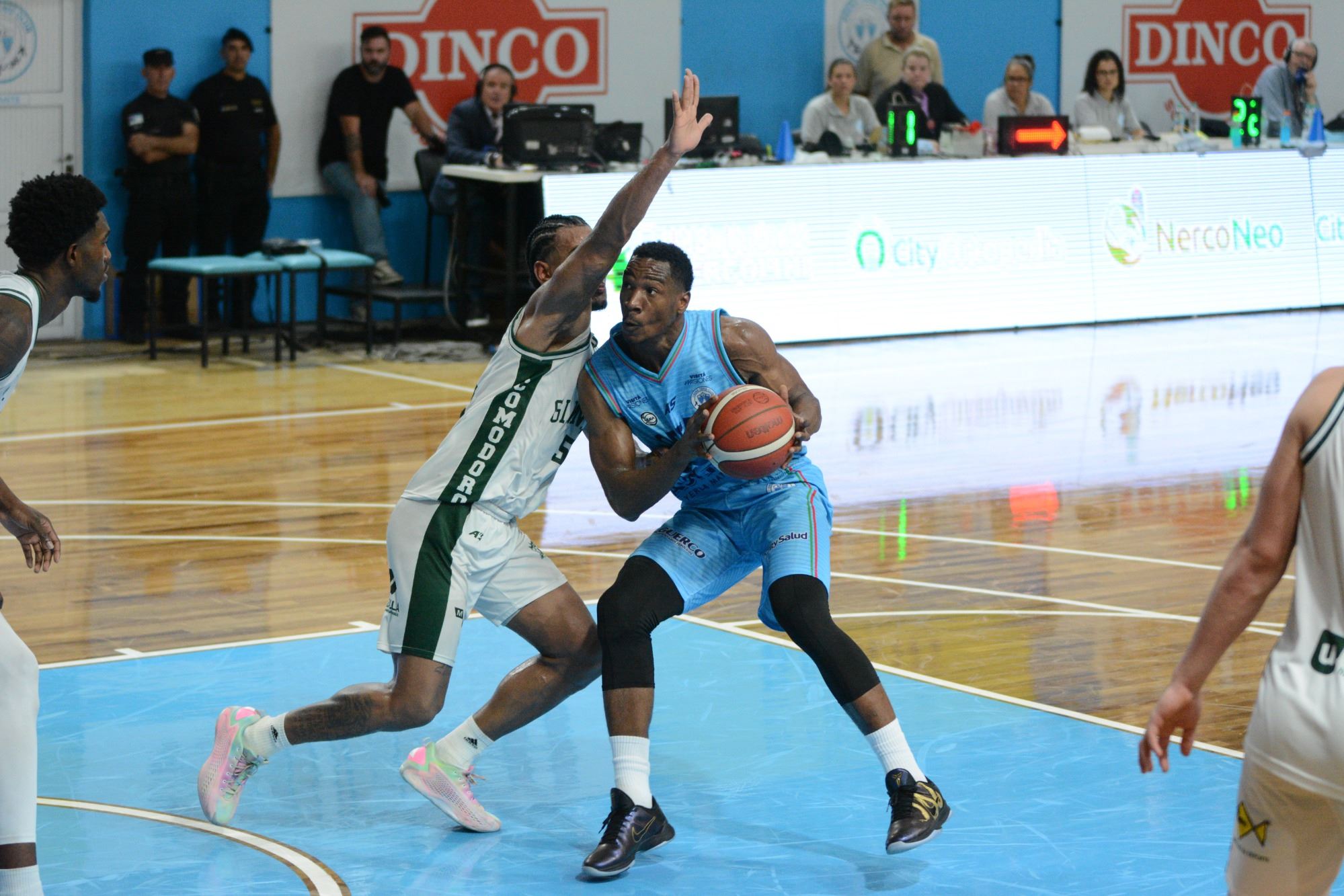 OTC perdió de local y se quedó sin la punta