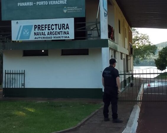 Por bajante del río, suspendieron el cruce de balsa entre Panambí y Vera Cruz