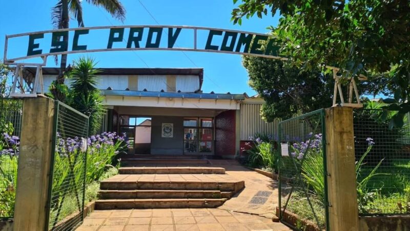 Alumno de la Escuela de Comercio amenazó con un puñal a un compañero