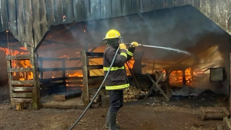 Un descuido con aceite hirviendo ocasionó un incendio en Panambí
