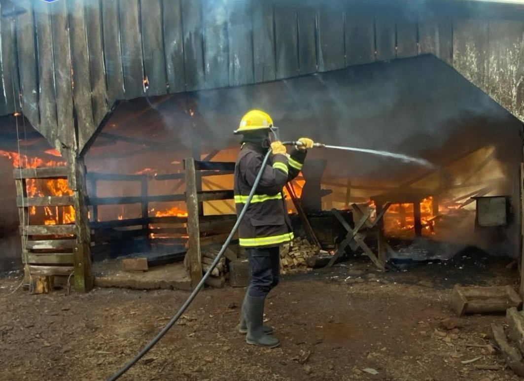 Un descuido con aceite hirviendo ocasionó un incendio en Panambí