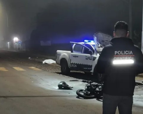 Motociclista falleció tras impactar de frente con una camioneta de Gendarmería, en Dos de Mayo