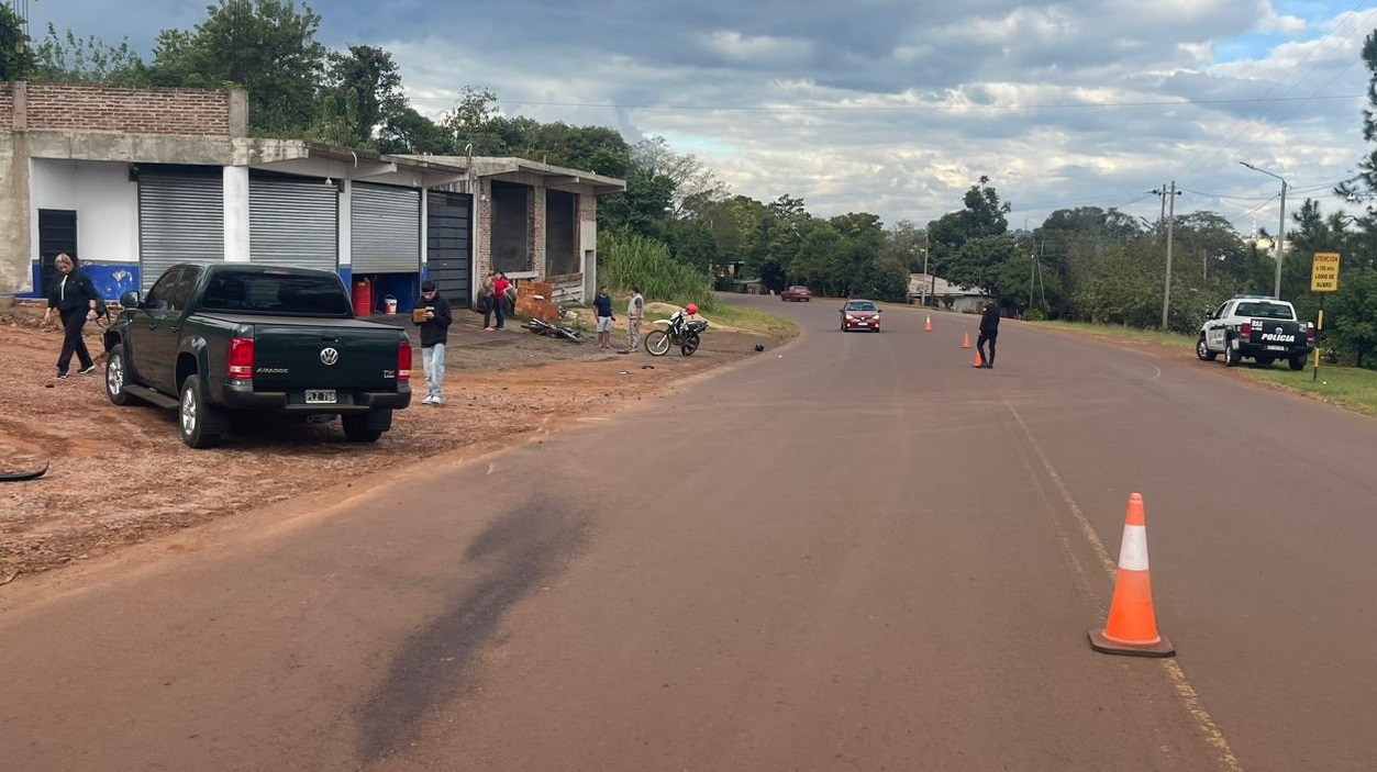 Manejaban dos menores, chocaron y uno resultó fracturado