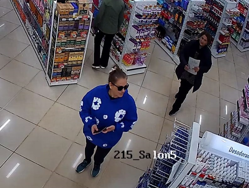 Buscan a dos “mecheras” por el robo de cosméticos en una farmacia céntrica de Oberá