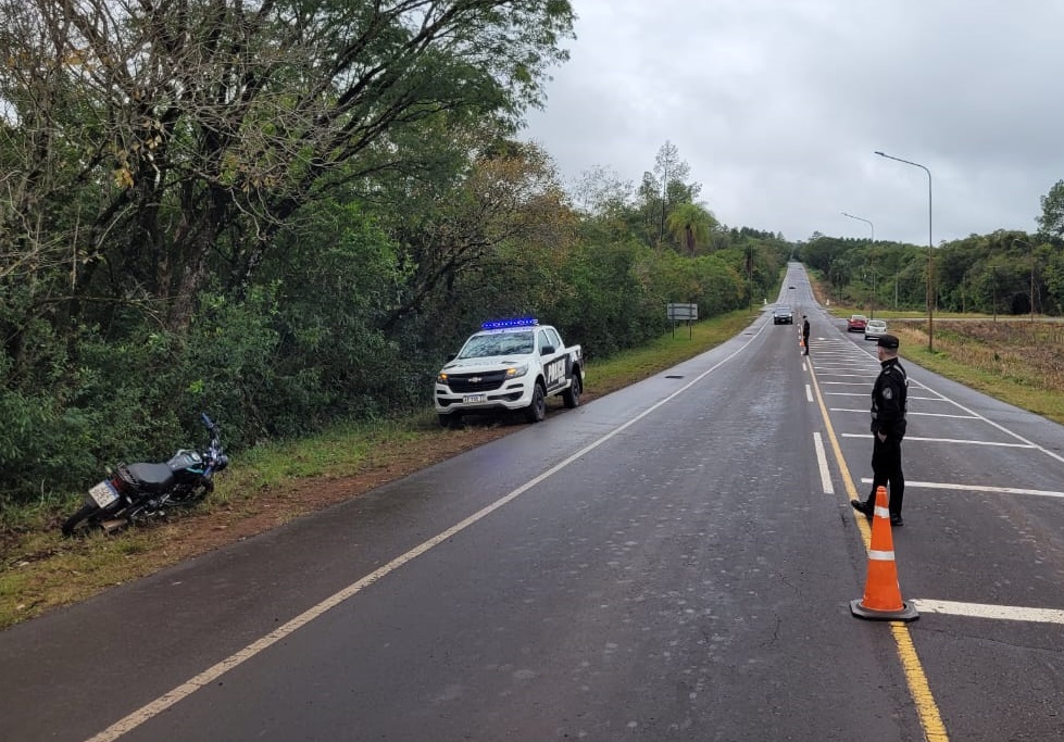 Dos jóvenes resultaron lesionados tras un siniestro vial sobre la ruta provincial 103
