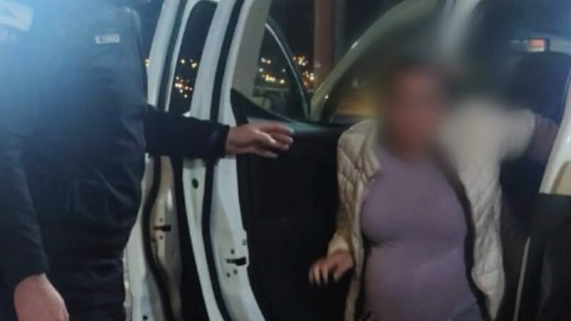 Ante la falta de ambulancias en Oberá, la Policía volvió a asistir y trasladar a una embarazada en trabajo de parto