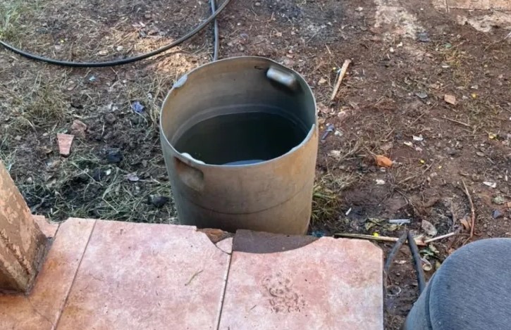 Bebé de un año se ahogó al caer a un tacho con agua
