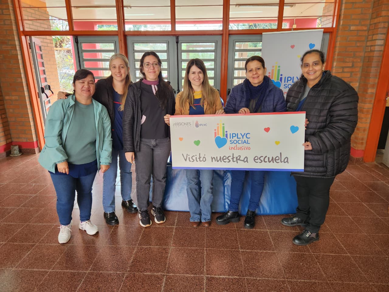 Inclusivo entregó kit a la Escuela Especial 11. “Es fundamental para nuestro trabajo” aseguró la directora