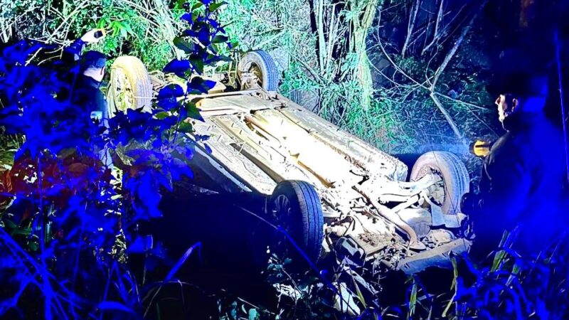 Una docente volcó con su coche sobre ruta 5, en Panambí