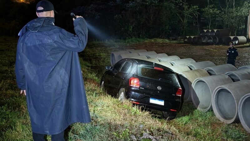 Cuatro personas heridas por choque contra un raído de yerba tirado en la ruta