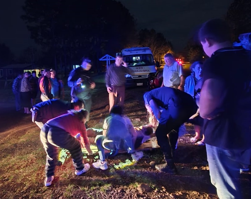 Motociclista de 69 años resultó herido tras despistar sobre la ruta 103, en Campo Ramón