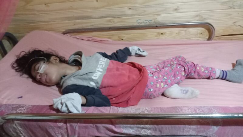 El amor de su mamá hizo posible el milagro, pero requiere de la solidaridad para mejorar su calidad de vida