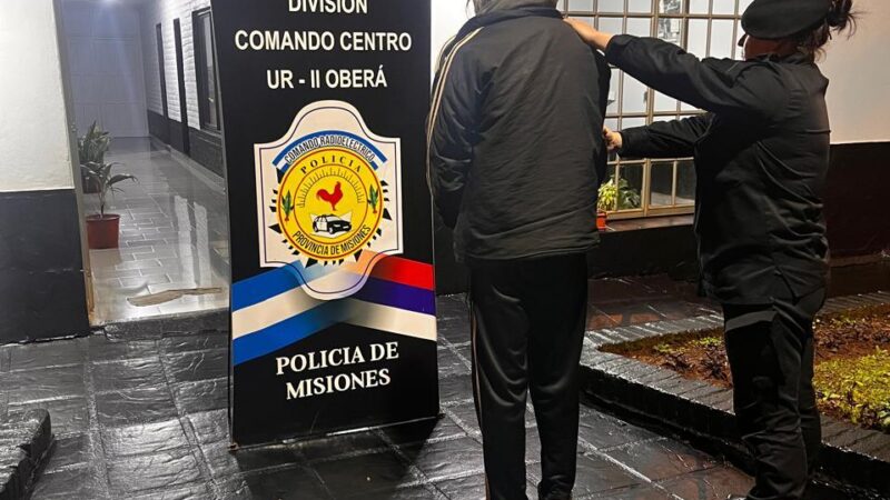 Robo 14 cajas de cerámica de un policía y se las vendió a un vecino que las colocó en el baño