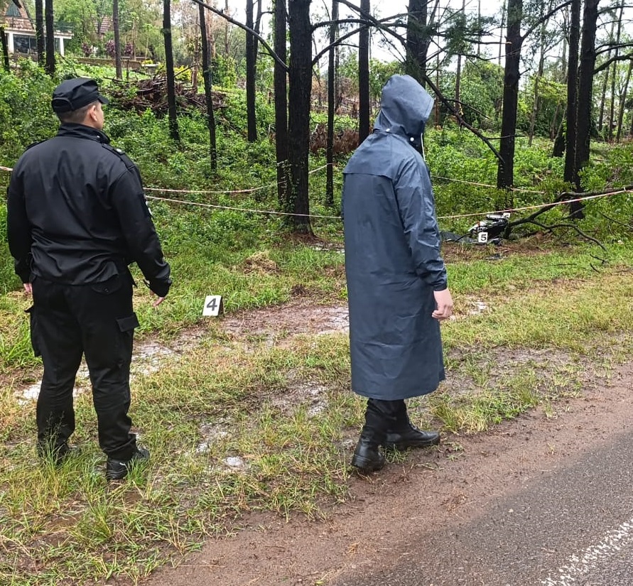 Dos muertos por despiste de una moto en Gobernador Roca