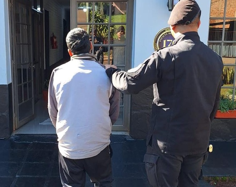 Conocido delincuente obereño amenazó y lesionó a su ex y a su hija de 14 años