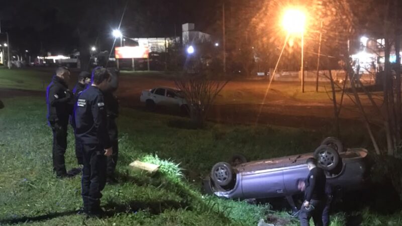 Conductor de 20 años despistó y volcó en Oberá