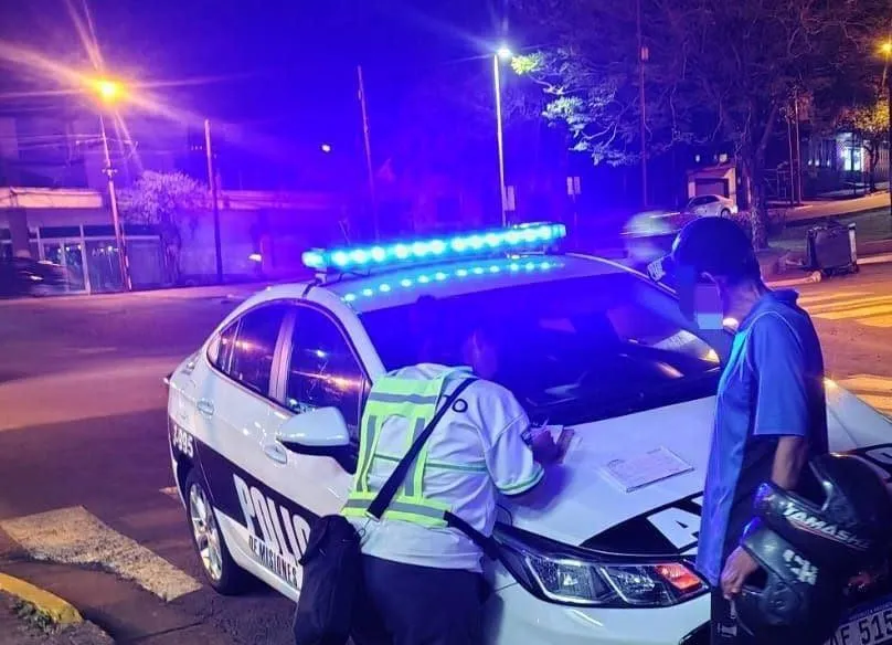 Chocó y estaba tan borracho que descalibró el alcoholímetro de los inspectores de Oberá