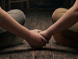 “La madre consume y encierra a las criaturas toda la noche”: desesperado reclamo por cuatro hermanitos de barrio Sapucay