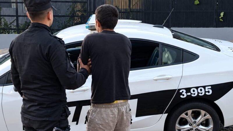 Conocido ladrón regaló una musculosa robada en un gimnasio y terminó preso otra vez