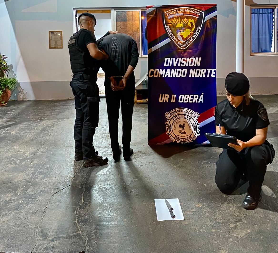 Se metió a una casa, amenazó al dueño con un cuchillo y terminó escondido en un tambor con agua