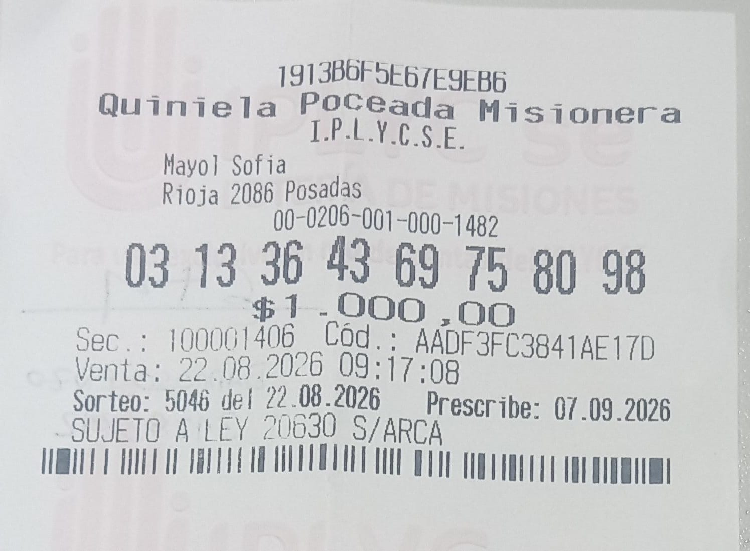 Ganó un auto con la Tombolita Aniversario pero prefirió la plata para ayudar a sus padres