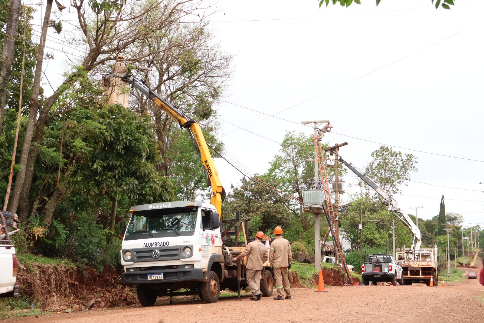 La Celo realizó trabajos de mantenimiento y mejora del servicio eléctrico en Cien Hectáreas
