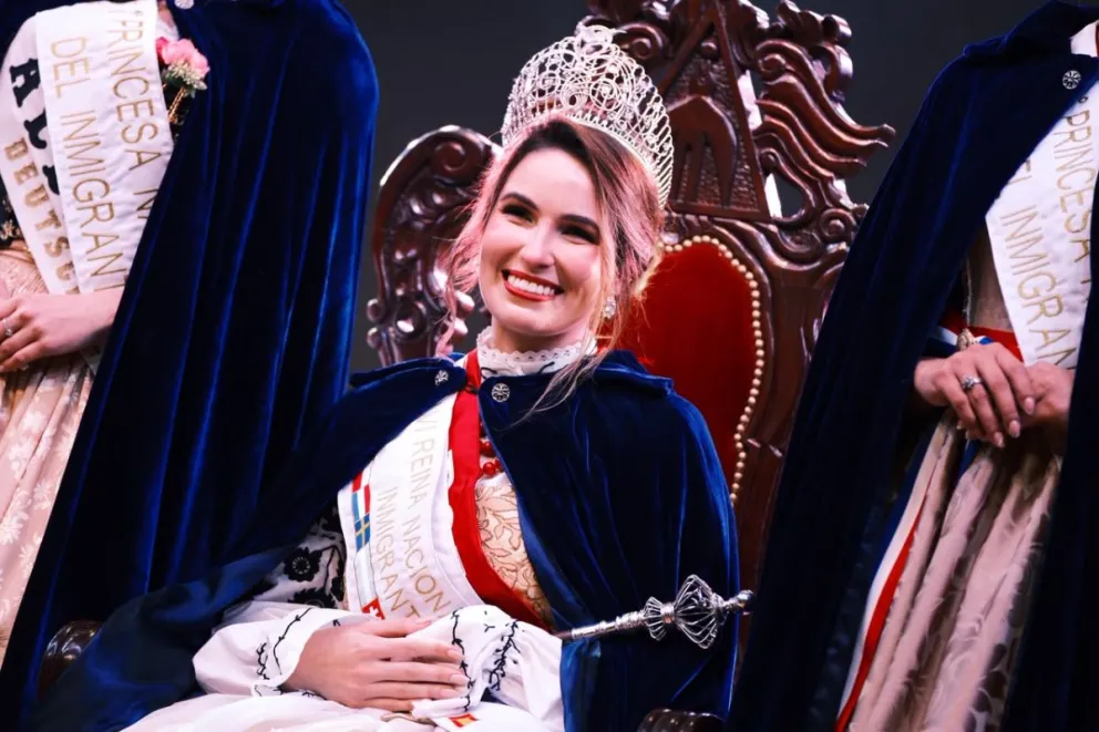 Melina Belén Lovello, de la colectividad Polaca, fue electa Reina Nacional del Inmigrante