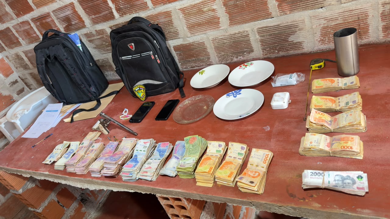 Allanaron una casa por un robo en Oberá y encontraron cocaína, un arma casera y efectivo
