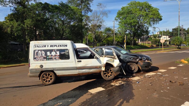 Dos pasajeros de Didi resultaron heridos por un choque en la autovía
