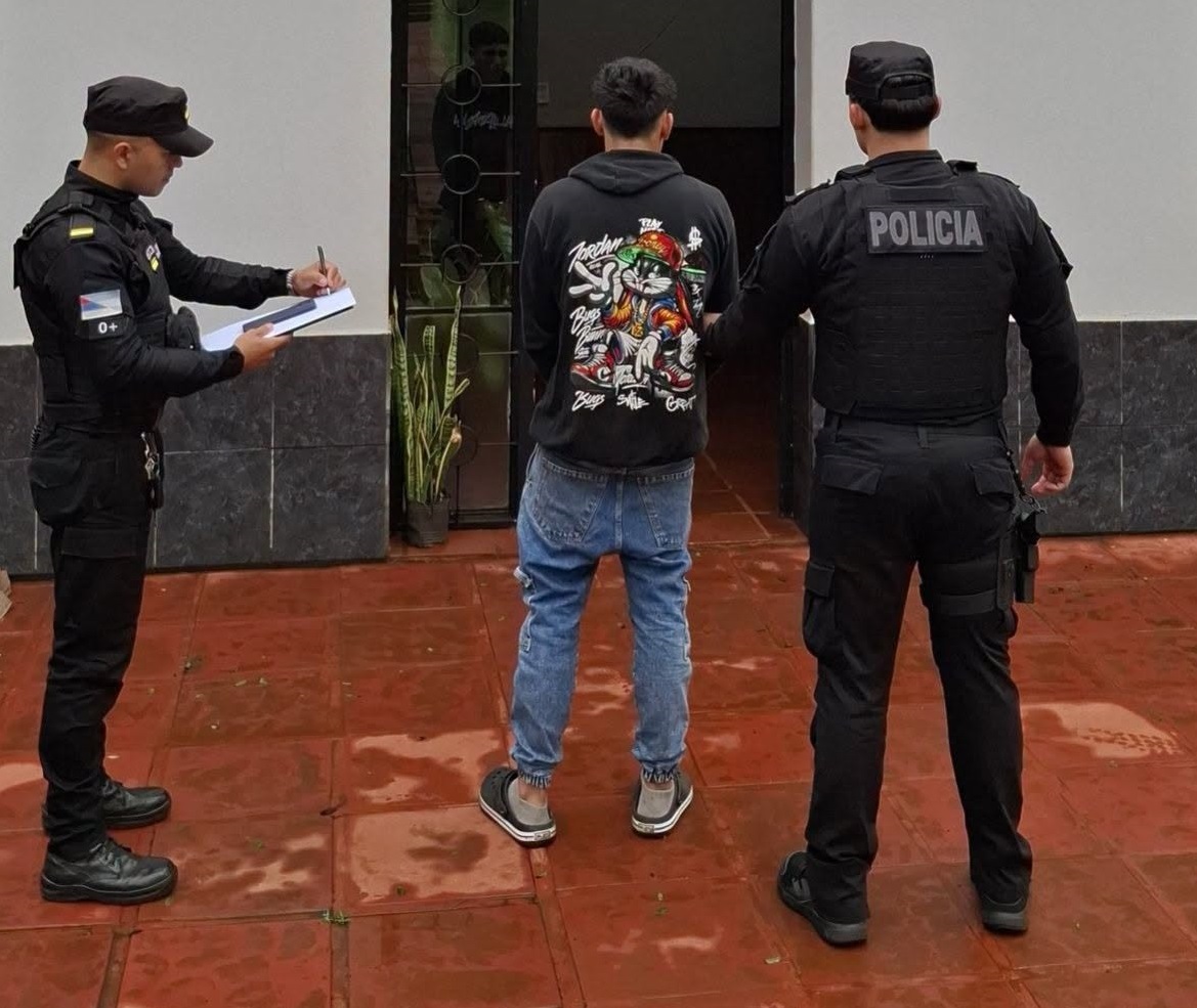 Moto Didi se quedó con un celular que tenía que entregar y terminó preso