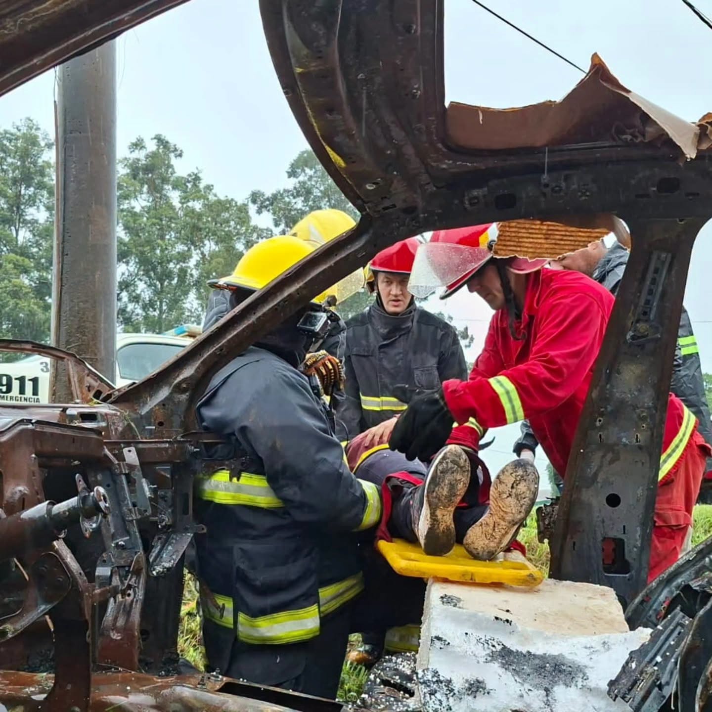 Choque múltiple con un colectivo, un auto y una moto en Oberá: fue un simulacro para evaluar la respuesta ante emergencias