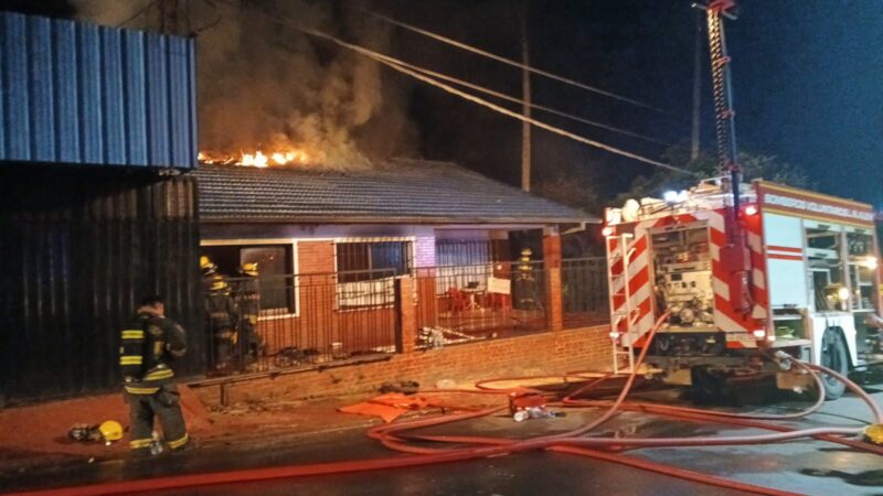 Investigan la muerte de un jubilado rescatado de un incendio en Alem