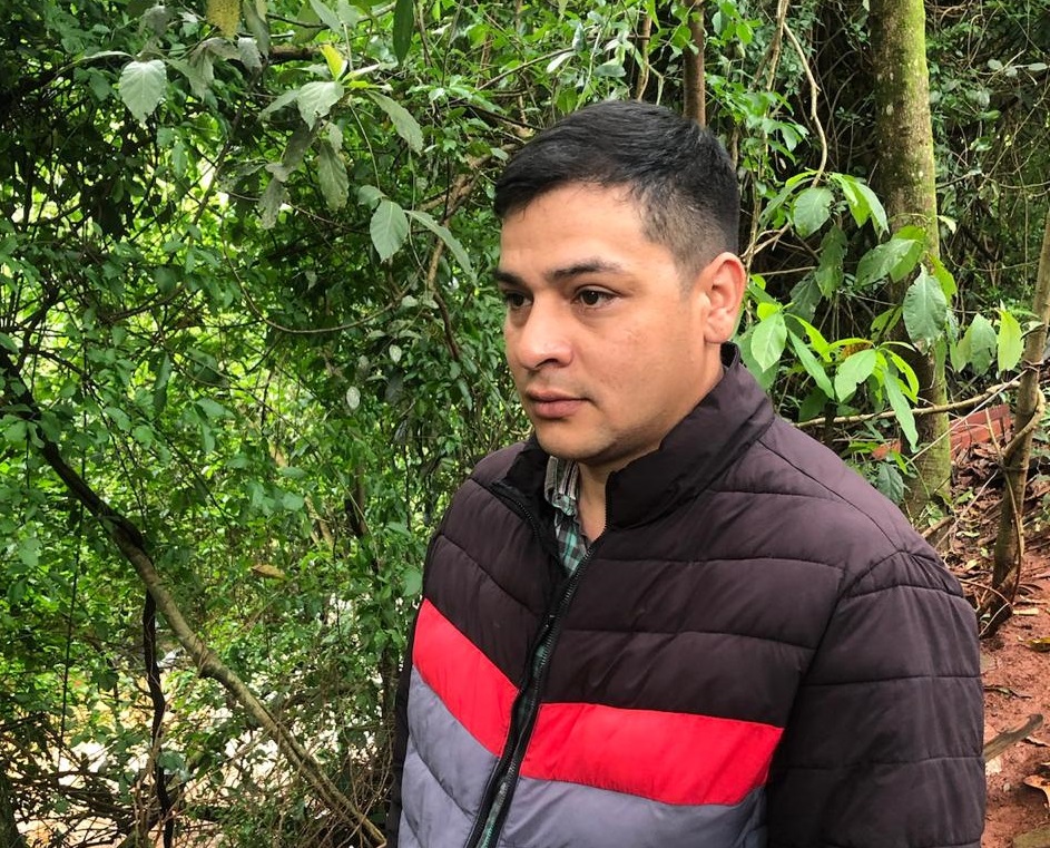 “Pedía por Dios que le saque, que no quería morir”: relato del vecino que salvó a una de las víctimas de la tragedia del Mbotaby